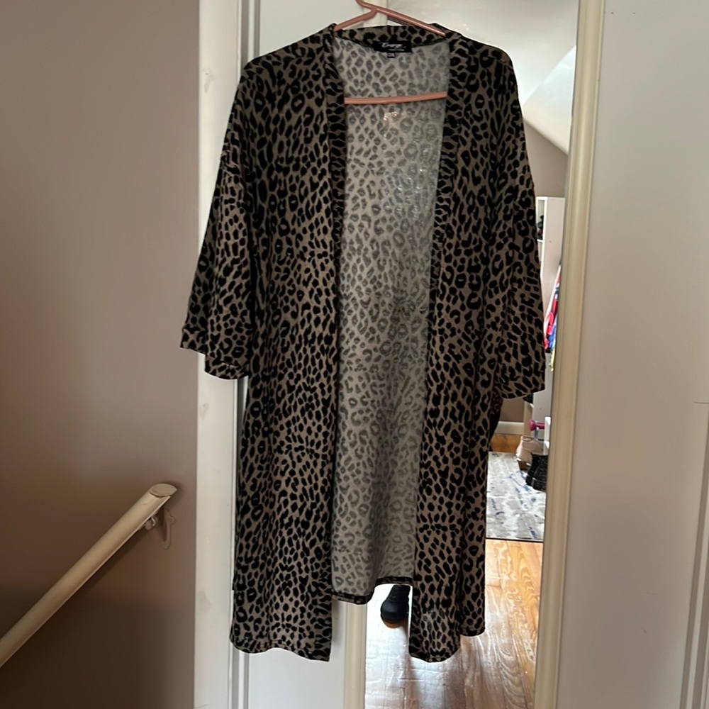 3/4 length sweater, small but I am a medium and I could’ve used an extra small.